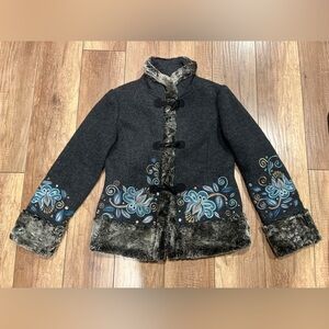 Women's Gray 100% Wool Floral Embroidered and Faux Fur Trim Winter Coat